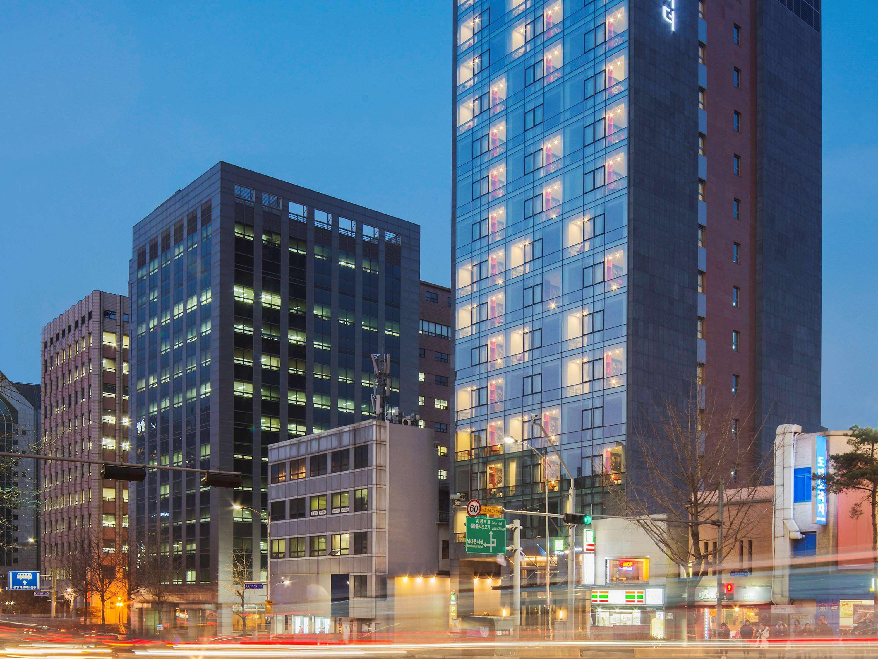 Ibis Styles Ambassador Seoul Myeong-Dong Hotel Exterior foto
