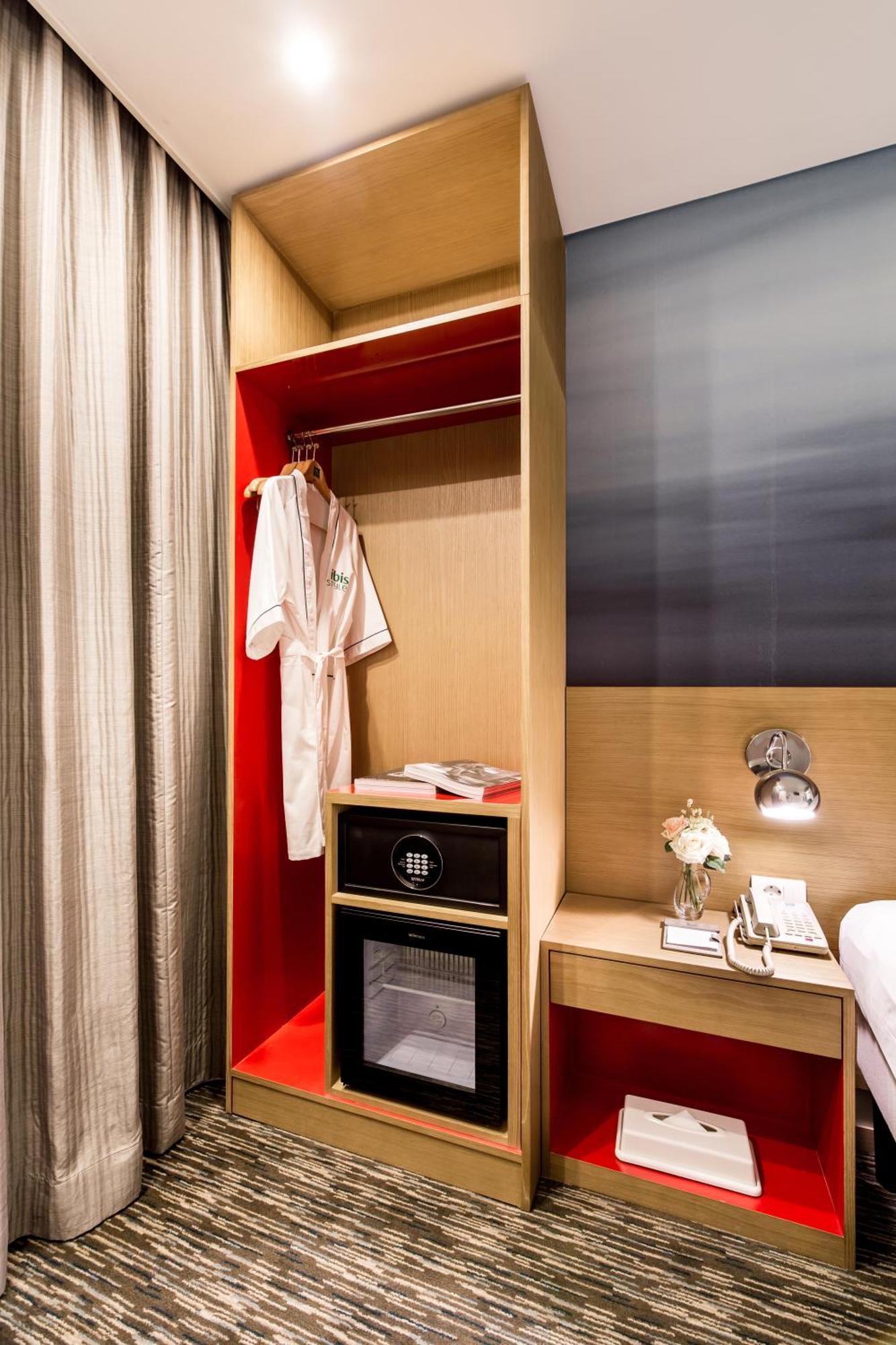 Ibis Styles Ambassador Seoul Myeong-Dong Hotel Exterior foto