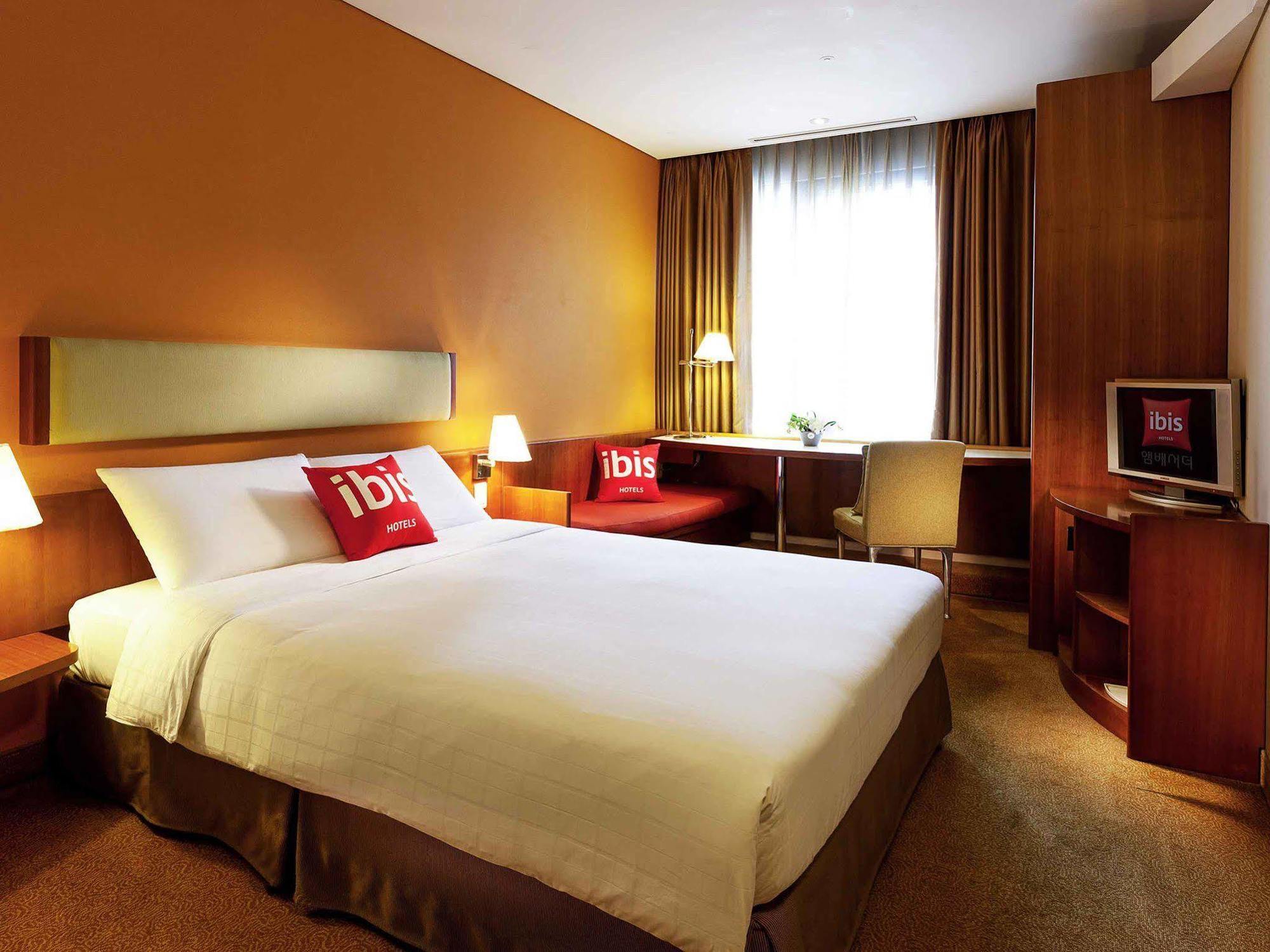Ibis Styles Ambassador Seoul Myeong-Dong Hotel Exterior foto