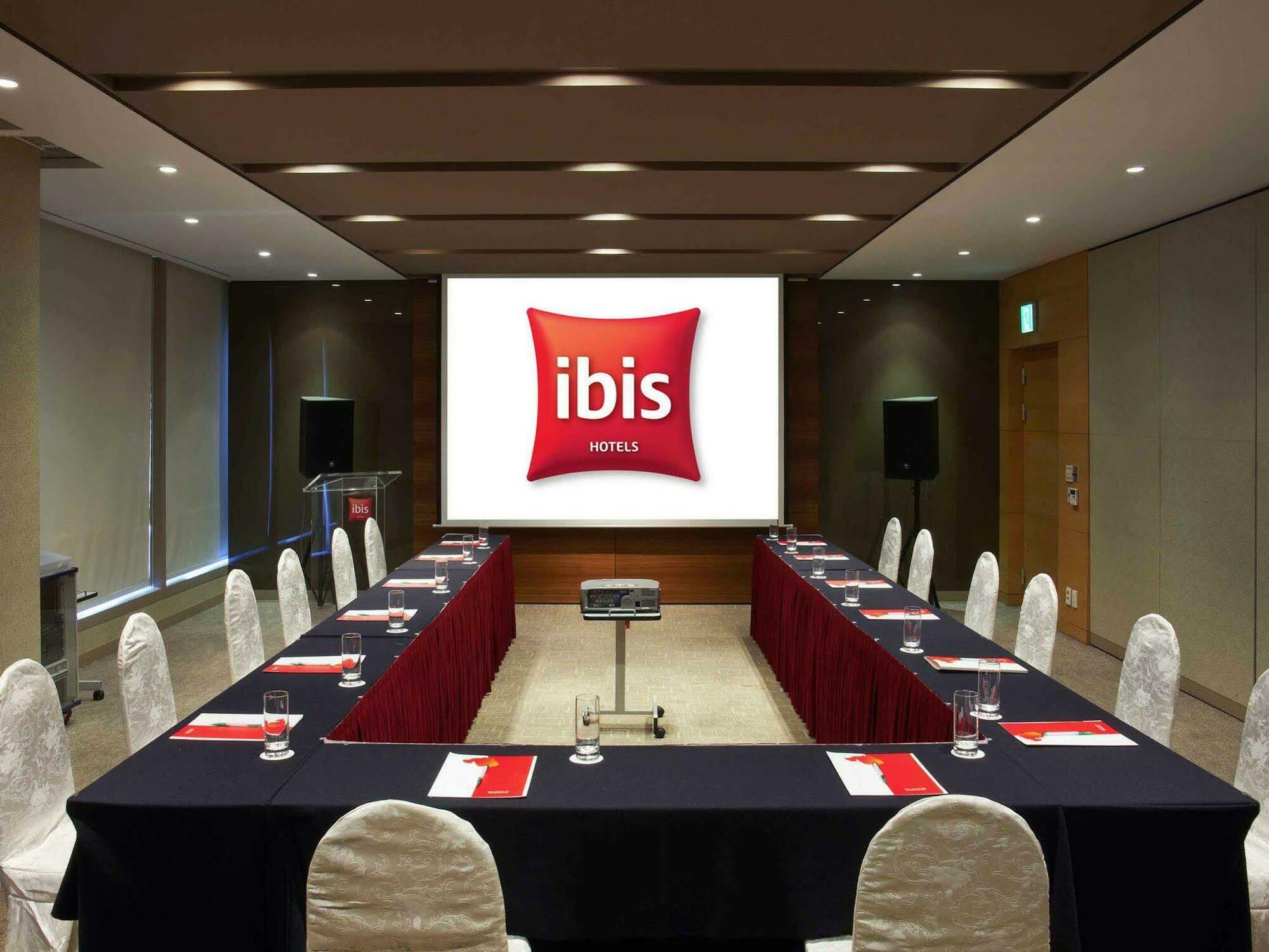 Ibis Styles Ambassador Seoul Myeong-Dong Hotel Exterior foto